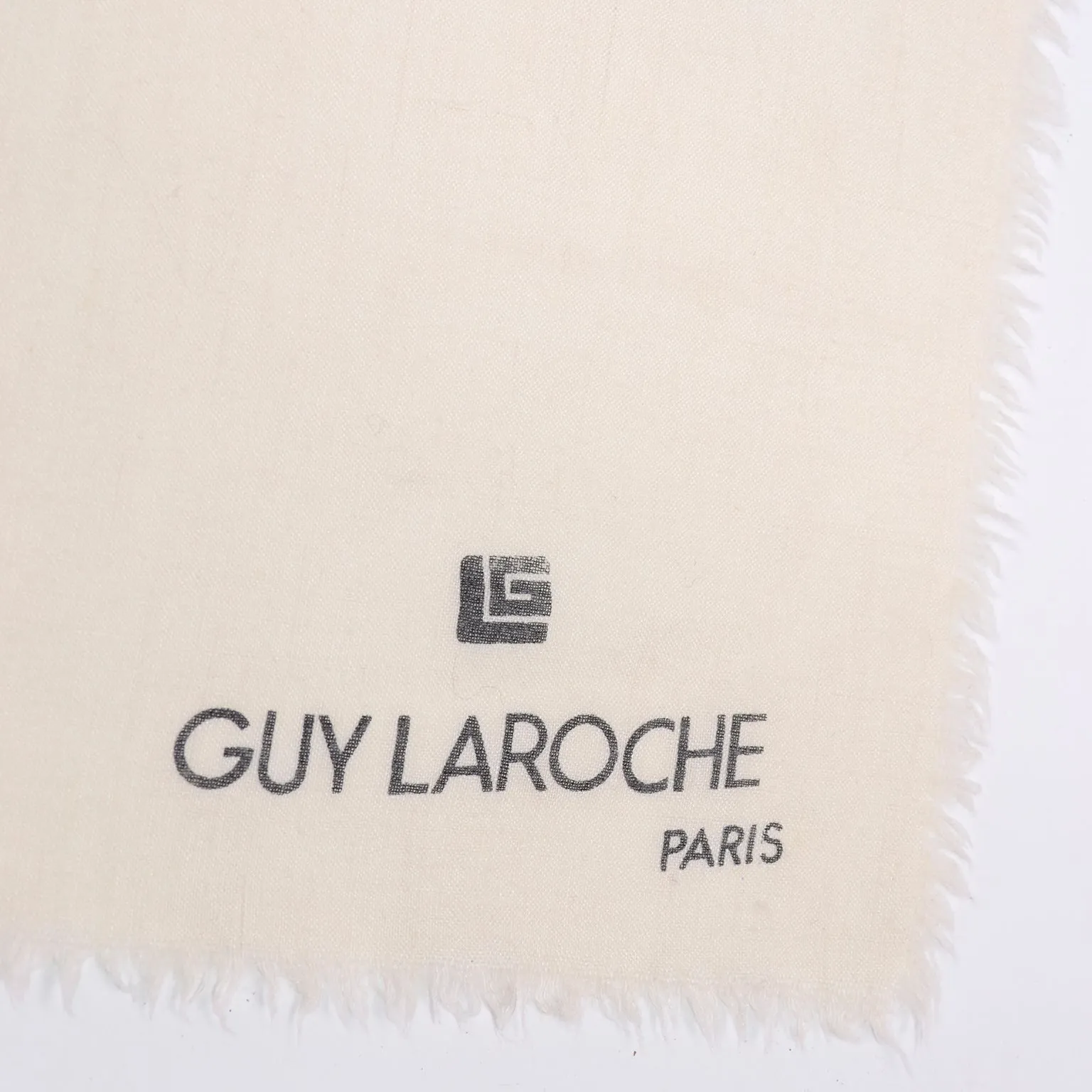 Guy Laroche Vintage Cream Wool Designer Scarf