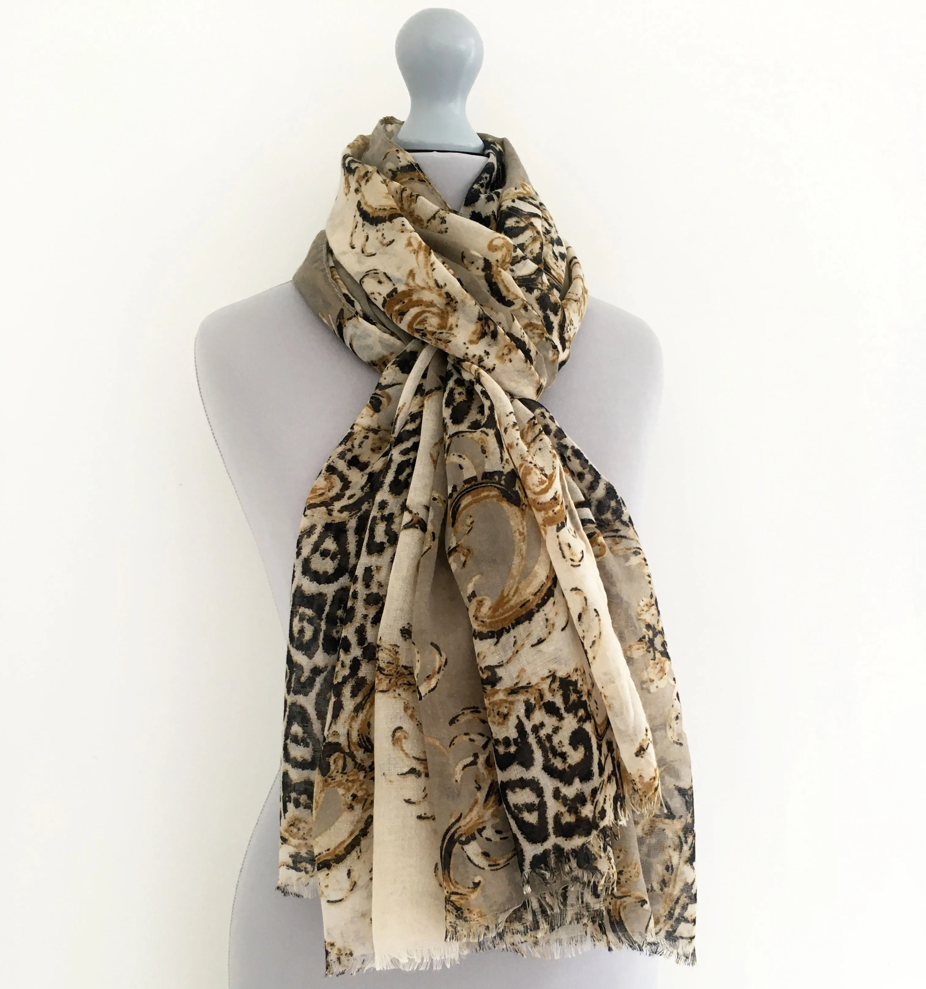 LARGE CREAM VINTAGE LEOPARD PRINT SHAWL SCARF