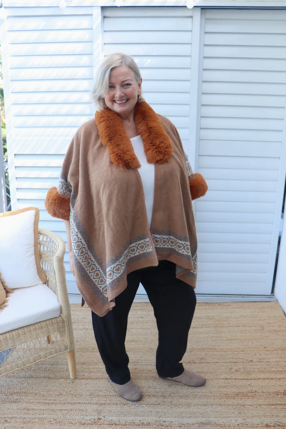 Valle Nevado Luxe Faux Fur Coat in Caramel